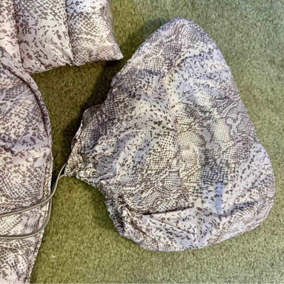 Johnston & Murphy Quilted Jacket - Taupe Lt Pink Snake Print Woman’s Sz Sm - Picture 7 of 11